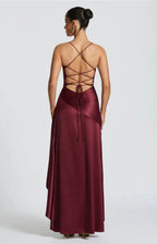Adrianna™ – Satynowa sukienka maxi z asymetryczną falbaną