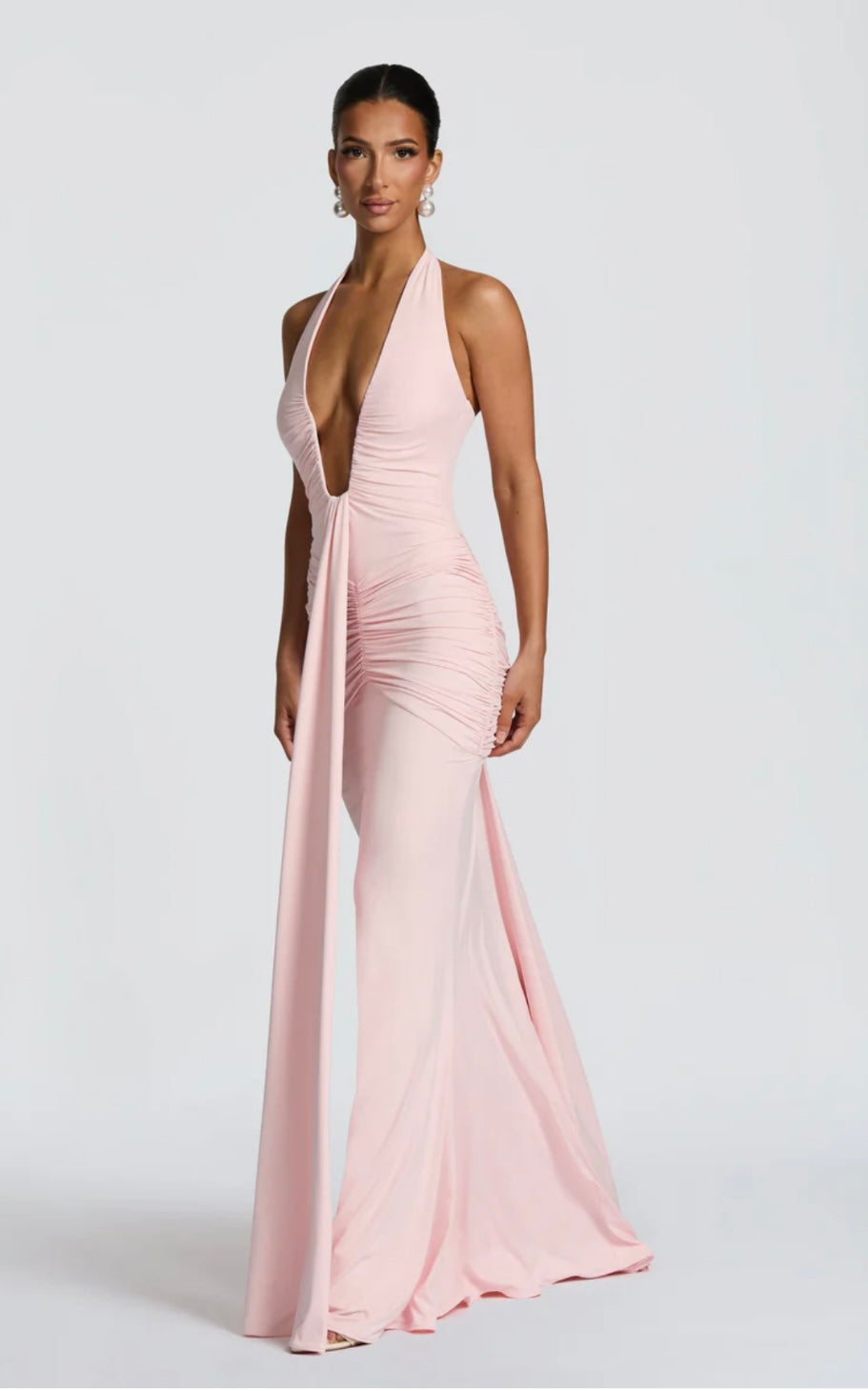 Ewelina™ – Dopasowana sukienka maxi z marszczeniem i głębokim dekoltem halter