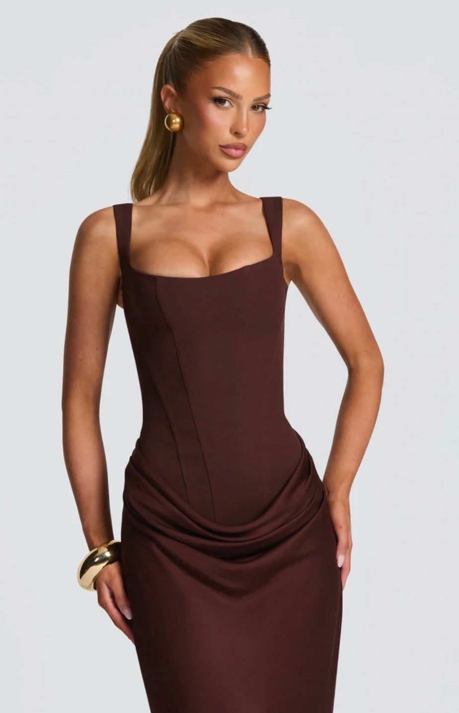 Celina™ – Modelująca sukienka maxi z obniżoną talią i kwadratowym dekoltem