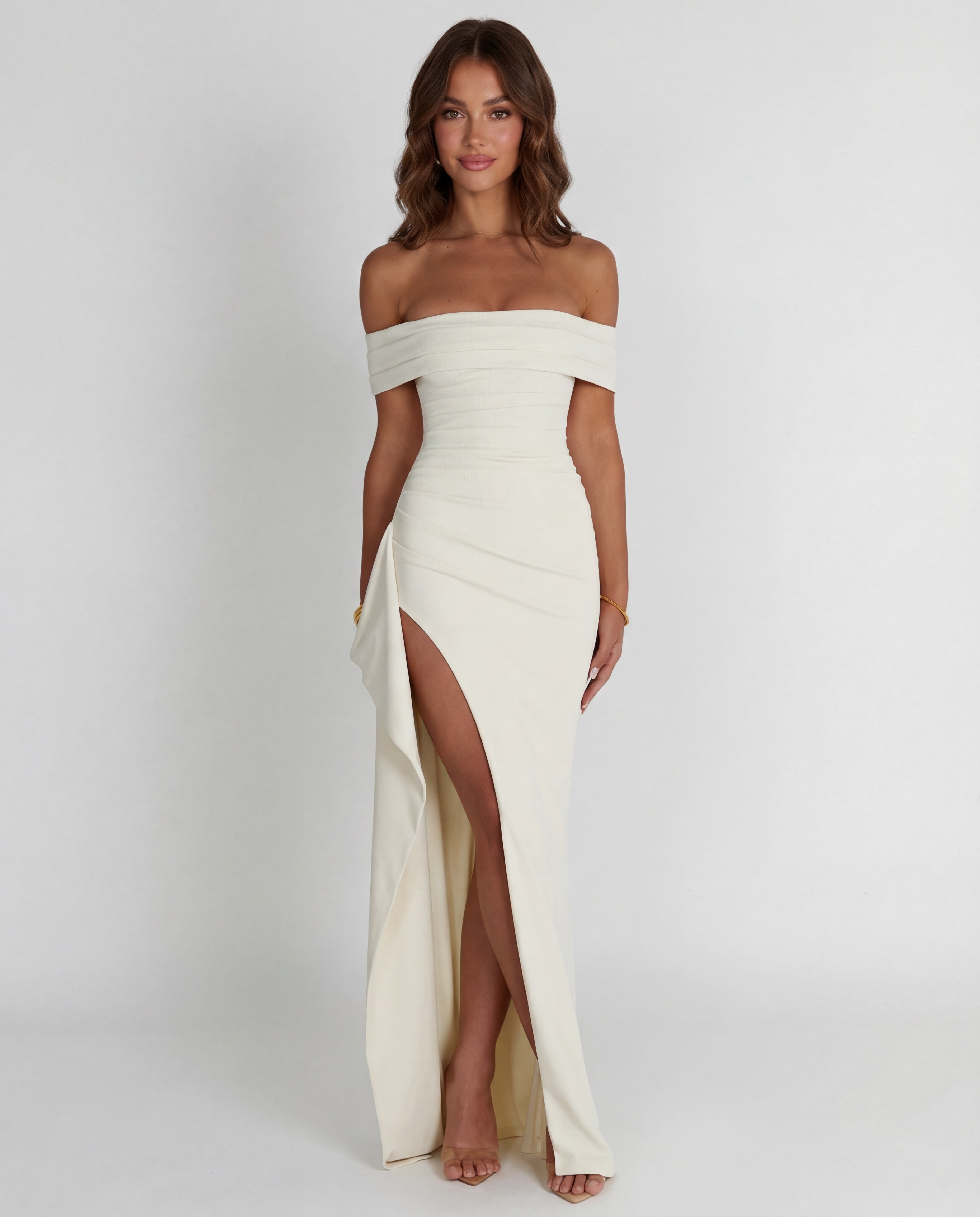 Lidia™ – Dopasowana sukienka maxi z odsłoniętymi ramionami