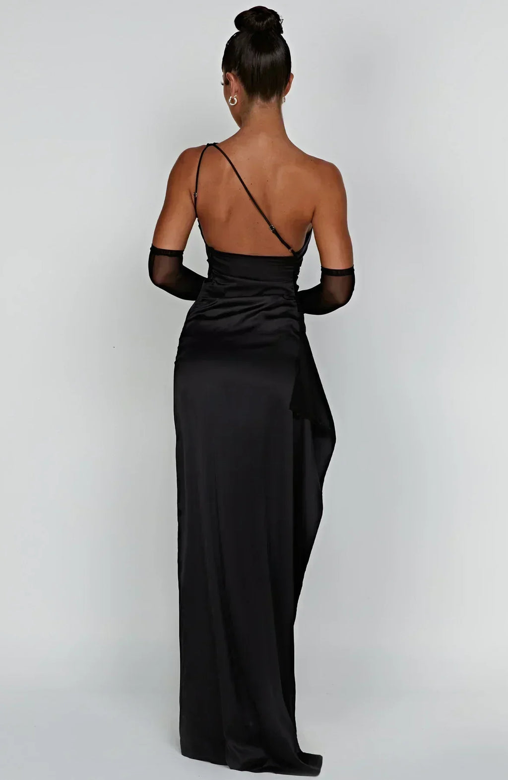 Mira™ – Długa satynowa suknia slip