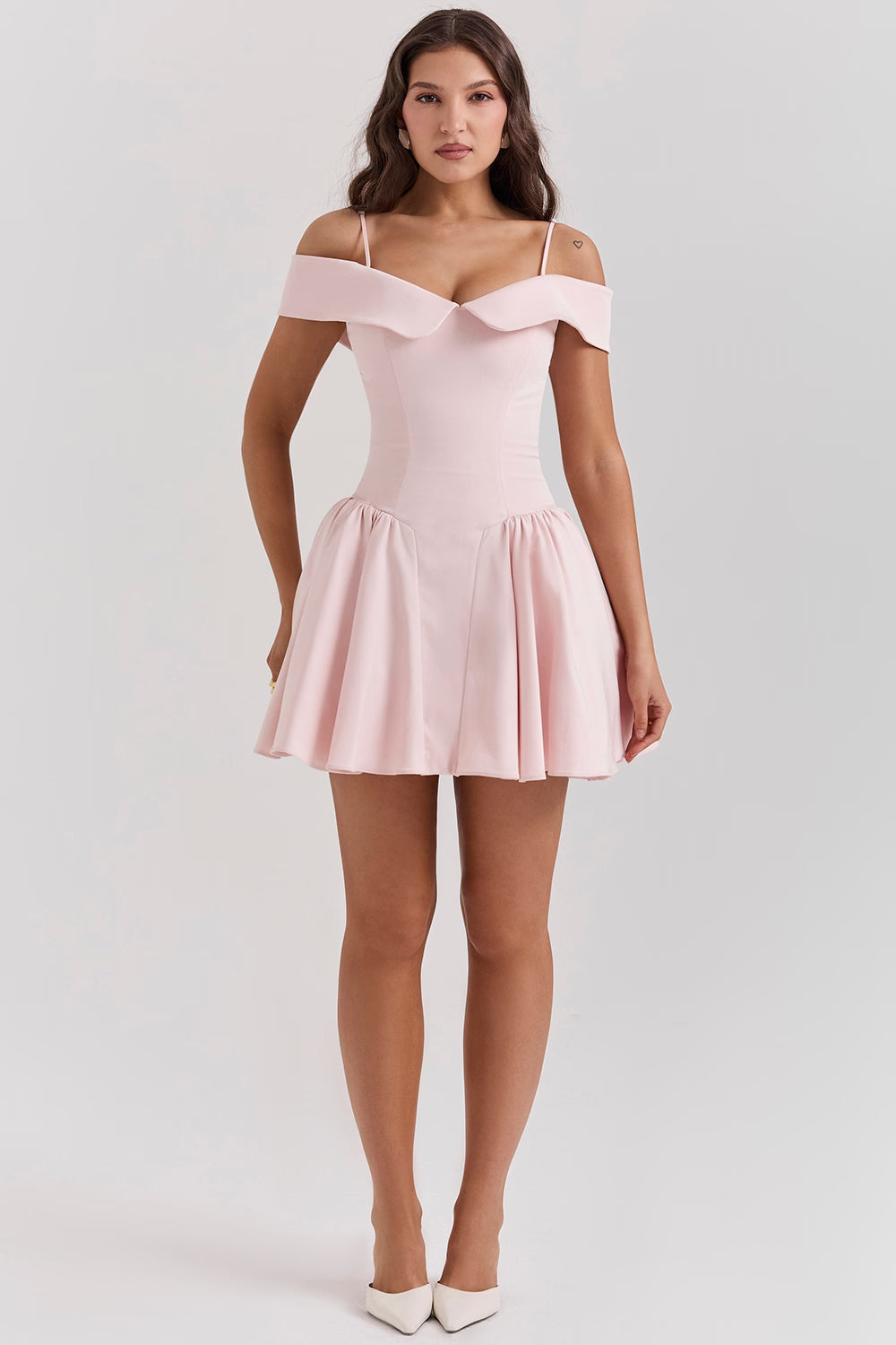 Justyna™ – Minimalistyczna modelująca sukienka mini